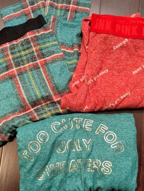PINK Victoria's Secret Green Plaid & Red SOFT Cozy PJ Jogger Set